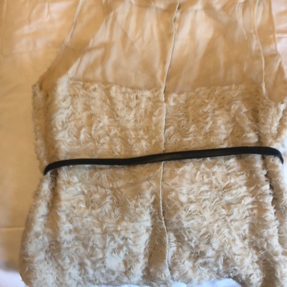 Tank - Picture 6 of 7